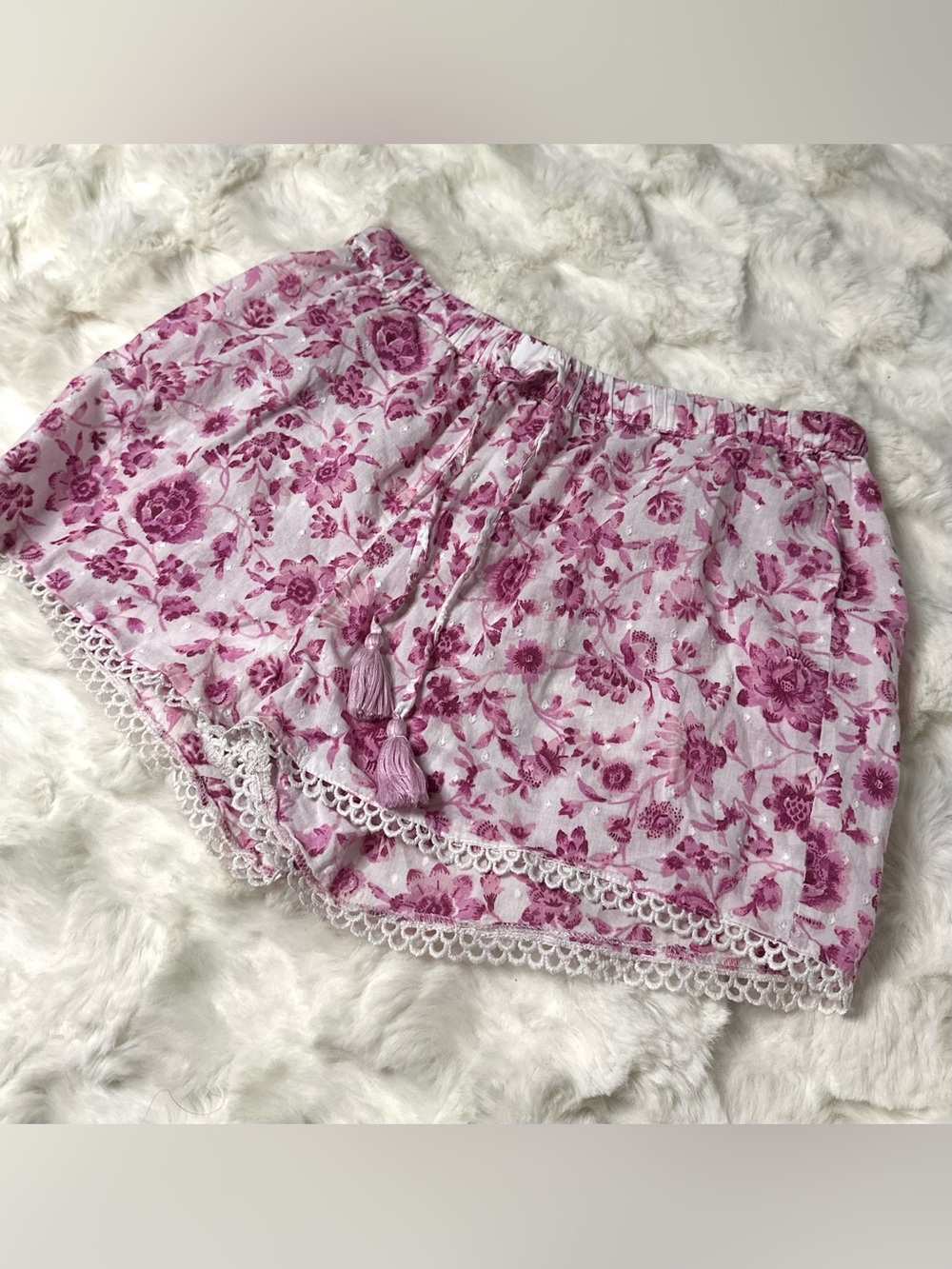 Haute Hippie Floral Pink Lounge Sleep PJ Shorts with Lace Detail Trim- Women’s - Picture 2 of 4